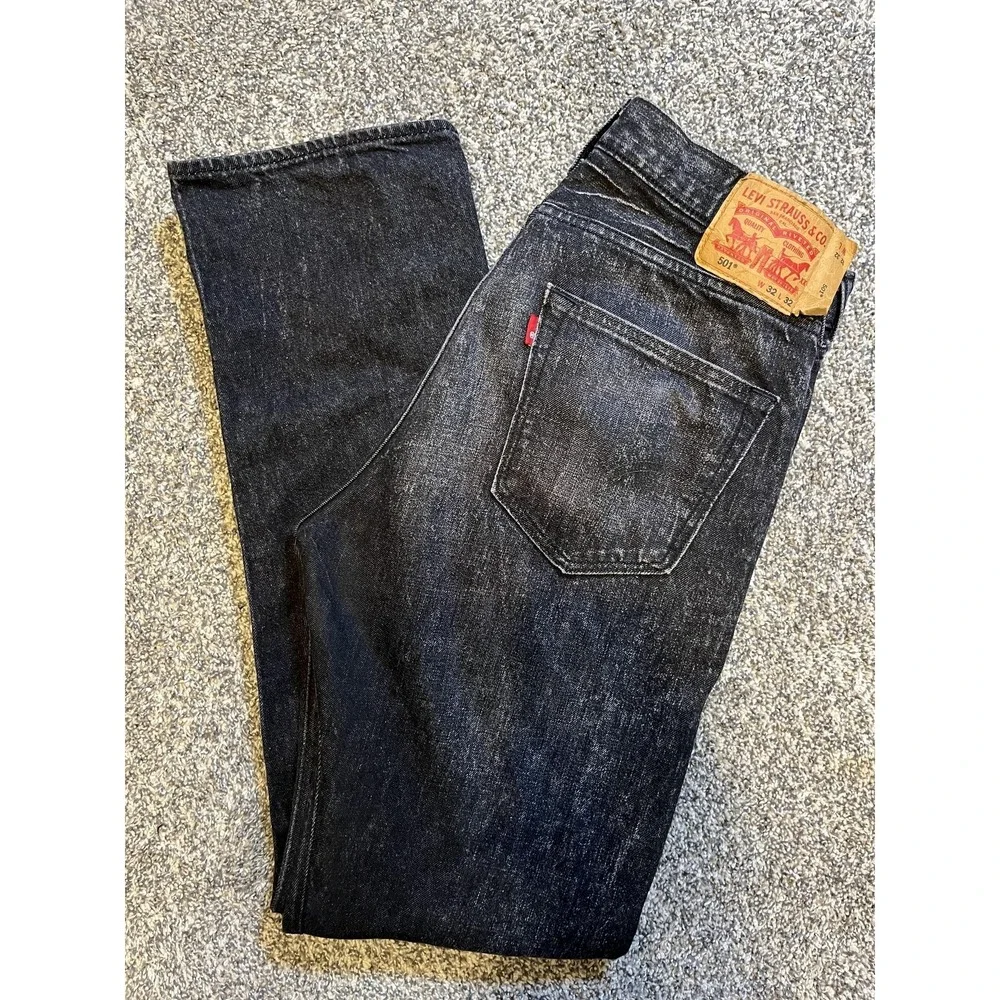 Levi's 501‎ Jeans Mens 32x32 Black Straight Leg Distressed Button Fly Denim